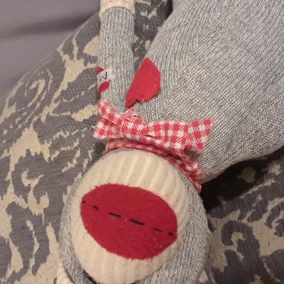 Kathleens' traditional gray sock monkey - Picture 11 of 11